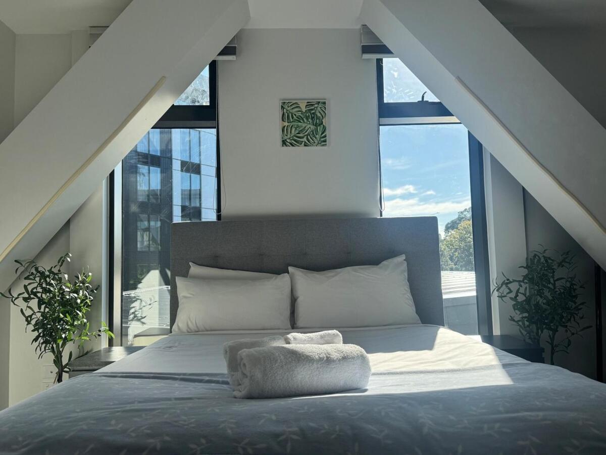 Azeroth - Comfy & Artistic In Newmarket Apartment Auckland